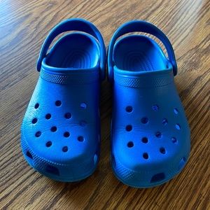 Crocs. Big kids size 4. Bright blue.
